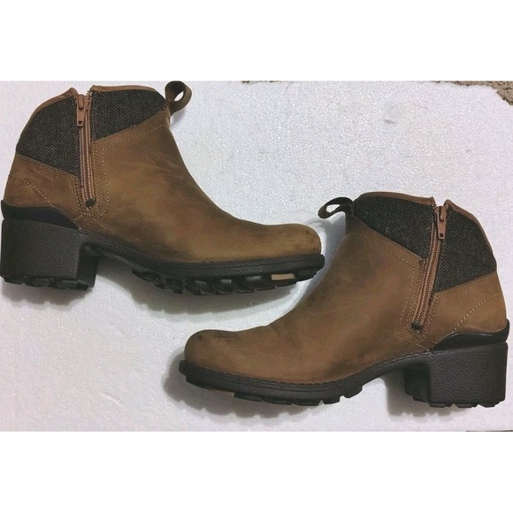 Merrell Shoes - Merrell Wool Blend Chateau Mid Pull Waterproof Boots Women's Sz Brown  8.5